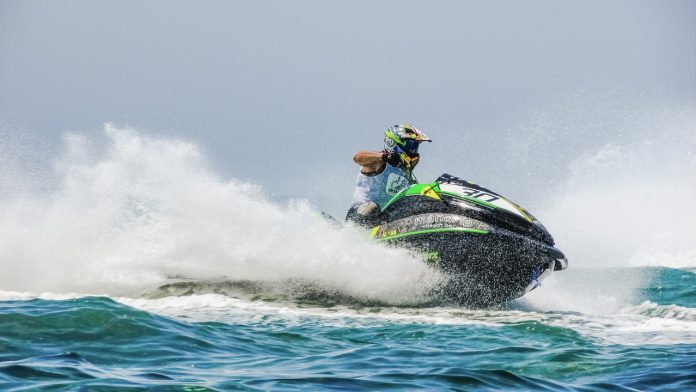 jet-ski-2371775_1280