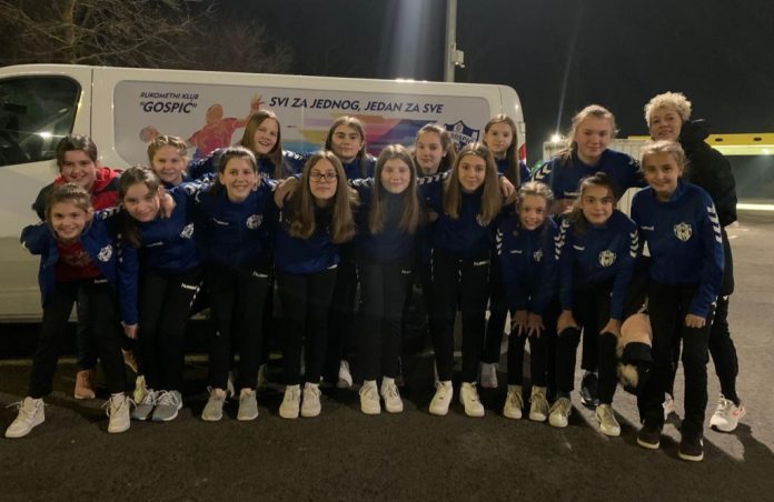 21-22 `09. cure 3. krug - zajednička slika, Sv. Nedelja 19.12.2021