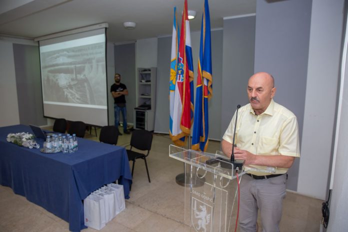 Tesla okrugli stol (7)