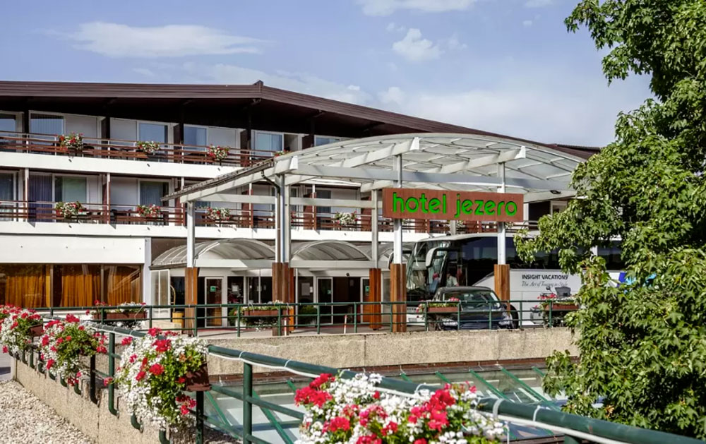 NP-hotel-Jezero-1