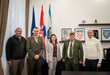 Župan Petry potpisao ugovore za zakup tri lovišta na području Ličko-senjske županije