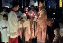 U katedrali Navještenja Blažene Djevice Marije u Gospiću svečano proslavljeno Vazmeno bdijenje