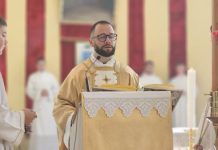 Na svetkovinu Uskrsa u Katedrali Navještenja Blažene Djevice Marije svečano je proslavljeno uskrsno euharistijsko slavlje