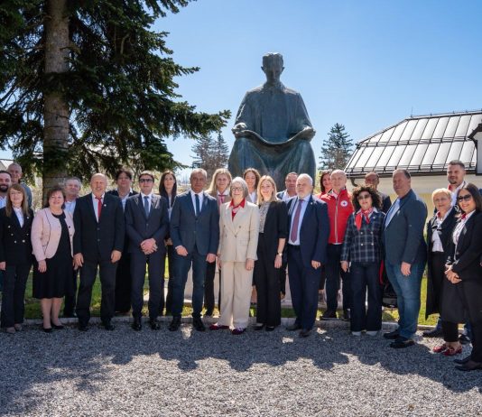 Čelnica Međunarodne federacije Crvenog križa u posjetu Gospiću