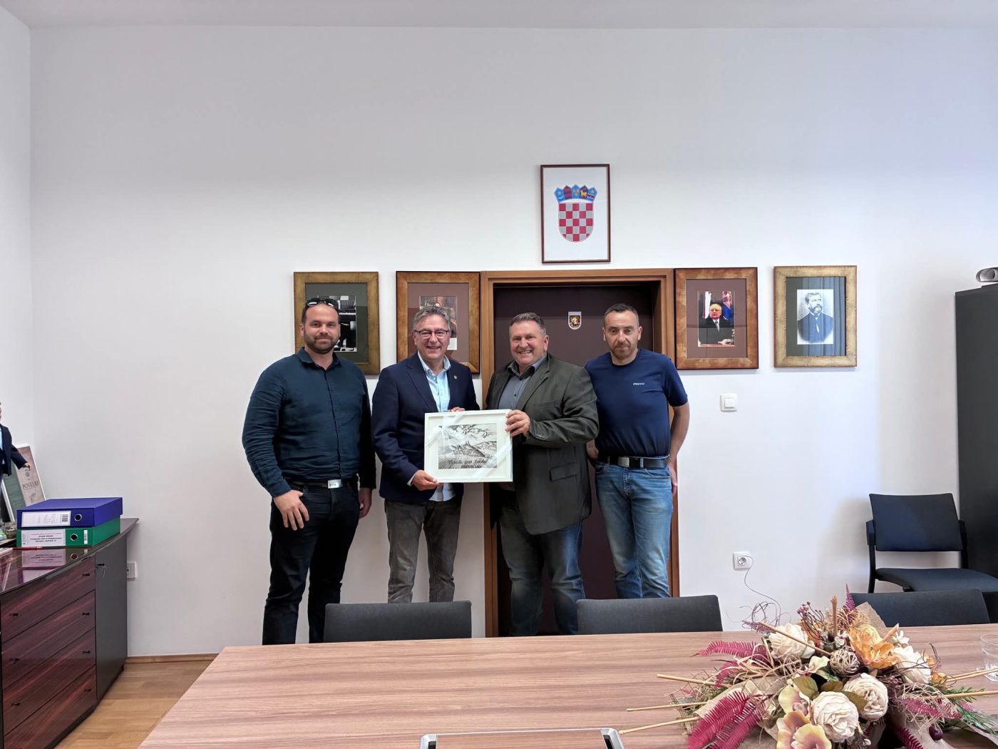 Načelnik Fumić ugostio predsjednika HSS-a Darka Vuletića: Razgovarali o razvojnim projektima Brinja 1 FB IMG 1779800059495