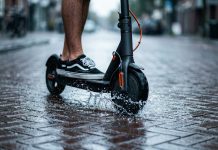 Strože mjere za električne romobile: Kazne i za odrasle koji ih daju djeci