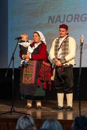 FOTO Odrzana prva vecer 26. Smotre folklora u Otoccu 4