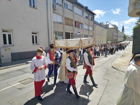 Tijelovo8