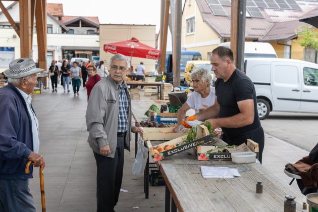Trznica 13