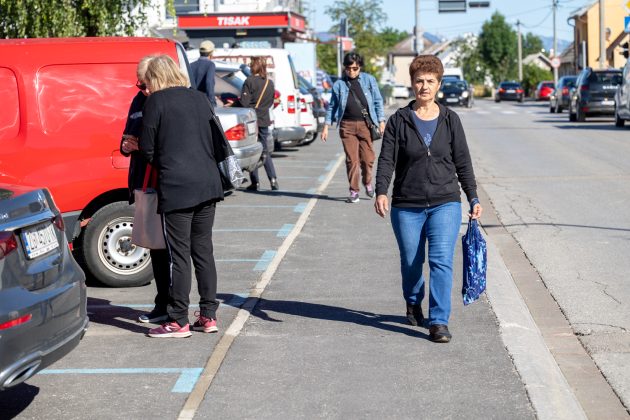 Trznica 44