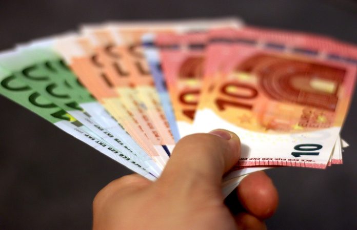 moerschy-money-1005465_1280