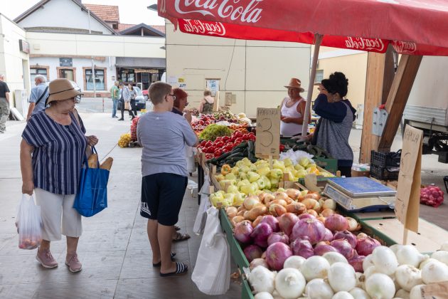 Trznica 9