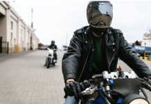 50-godišnji vozač motocikla i putnica teško ozlijeđeni u prometnoj nesreći